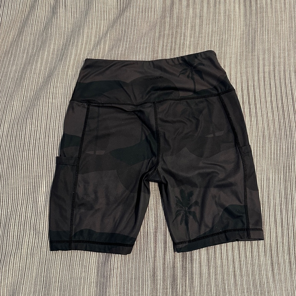 Rip Curl Biker Shorts, Black Palm with Pockets Small